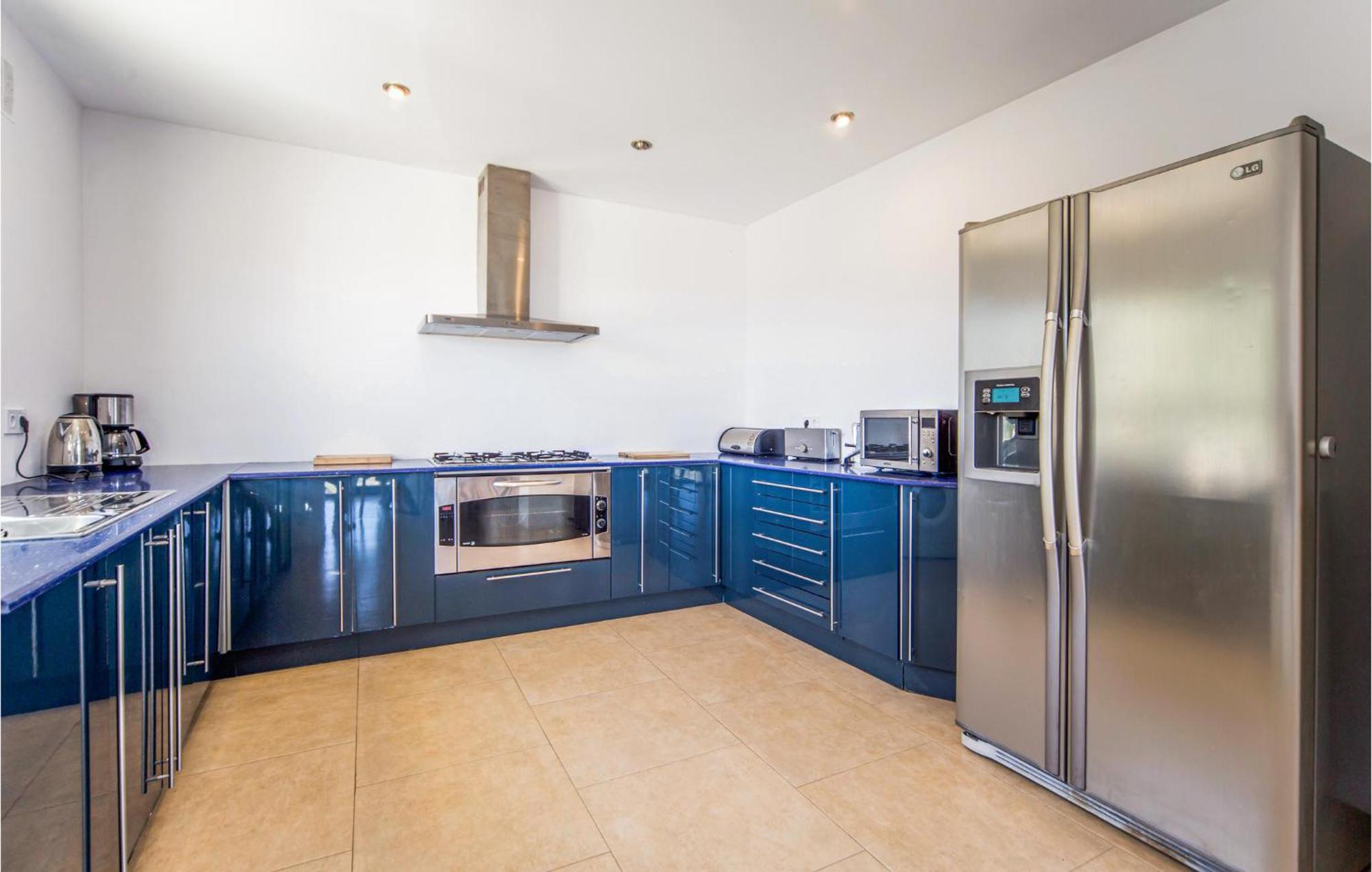 Amazing Home In Ador With Kitchenette Kültér fotó